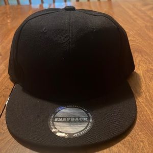 Black snapback hat